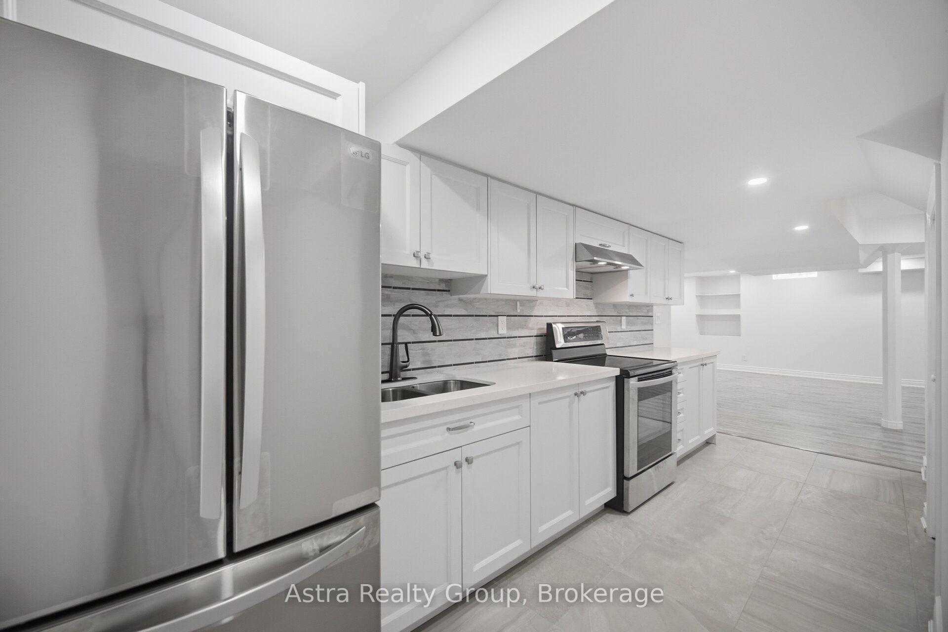 Photo 40 of 47 Reindeer Crescent, Vaughan, Vellore Village — HOMEH