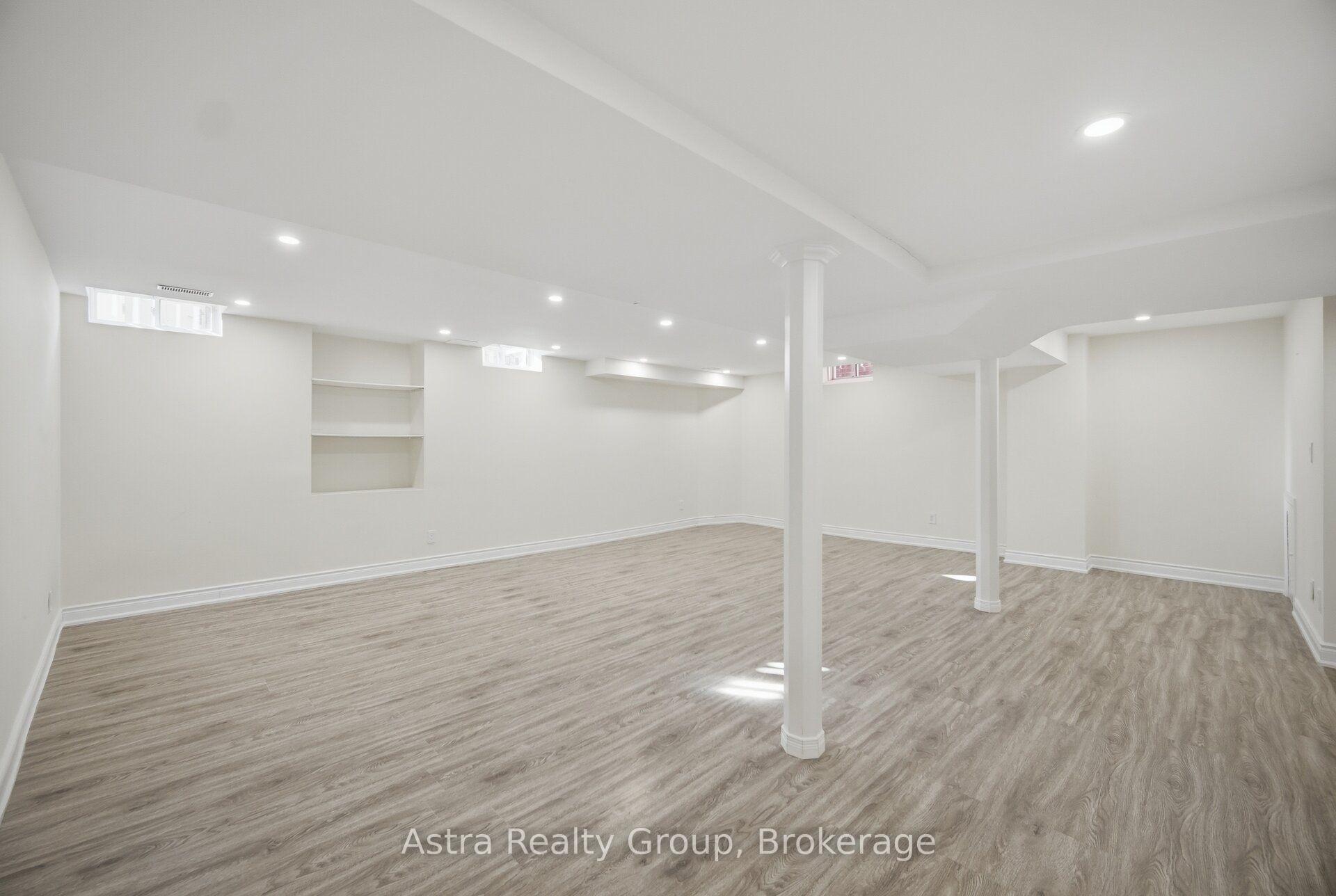 Photo 43 of 47 Reindeer Crescent, Vaughan, Vellore Village — HOMEH