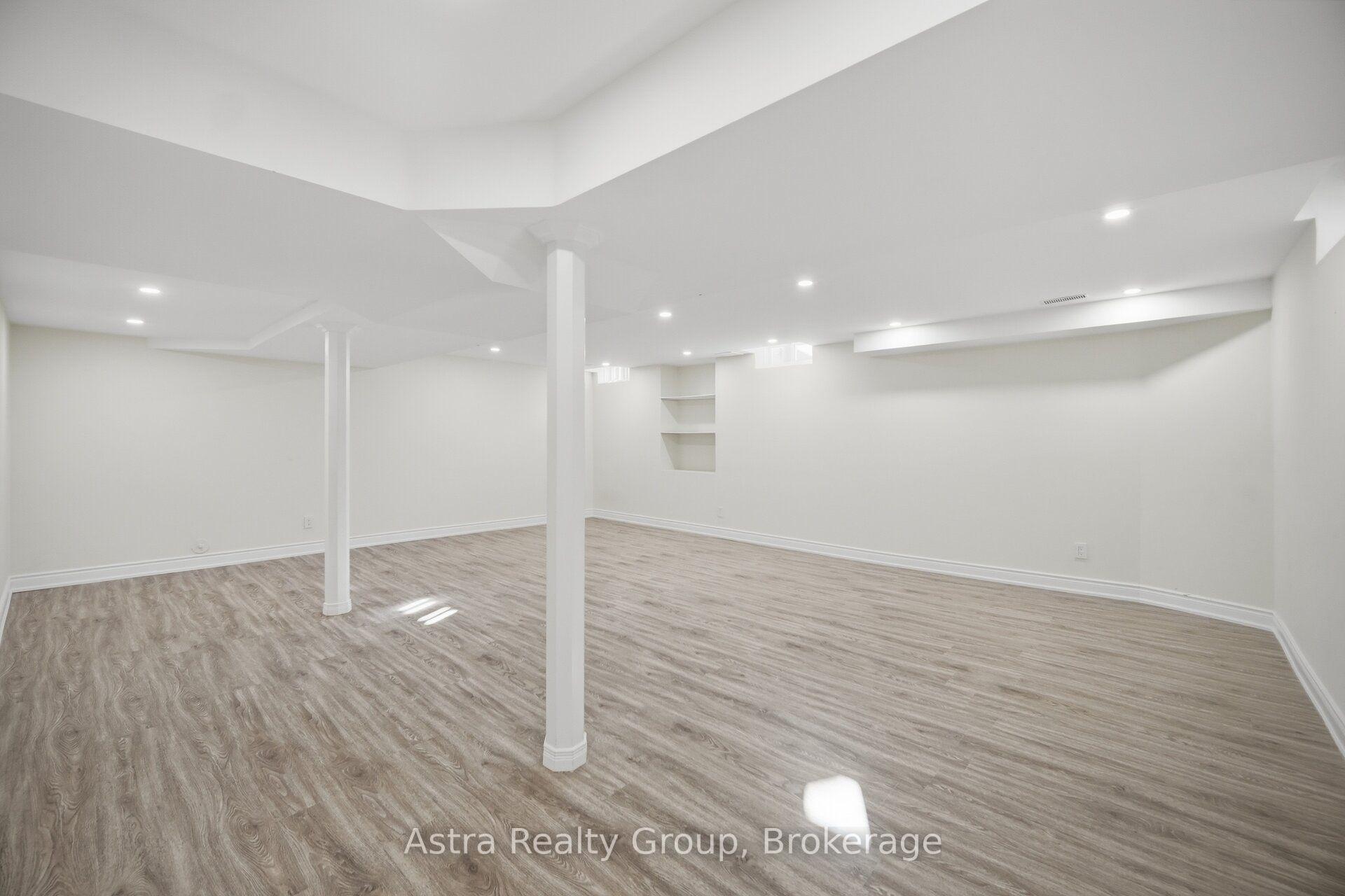 Photo 44 of 47 Reindeer Crescent, Vaughan, Vellore Village — HOMEH