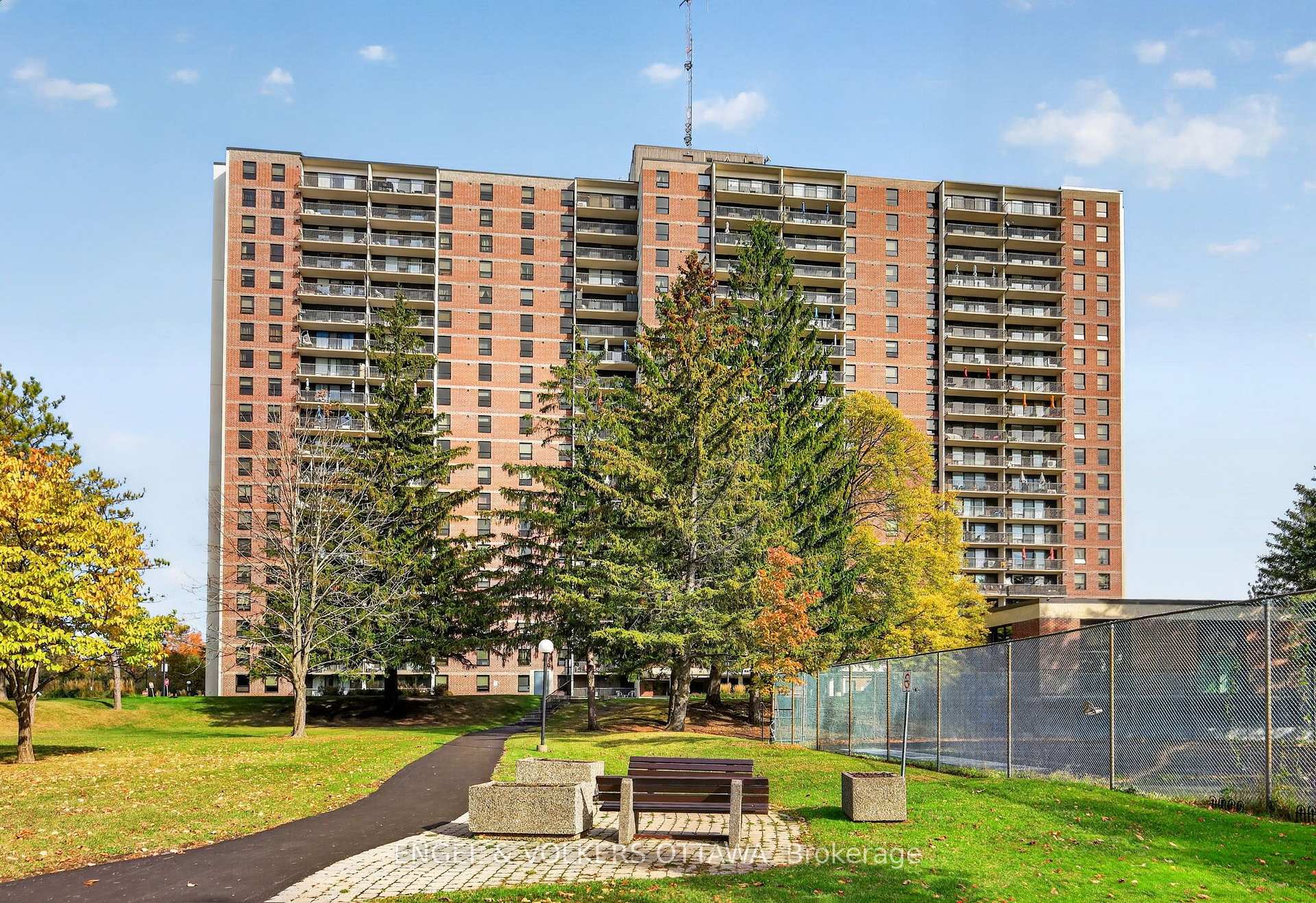 Photo of Unit 301, 665 Bathgate Drive
