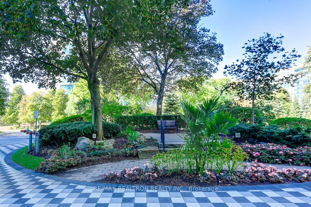 Photo 4 of Unit 1108, 7825 Bayview Avenue, Markham, Aileen-Willowbrook — HOMEH