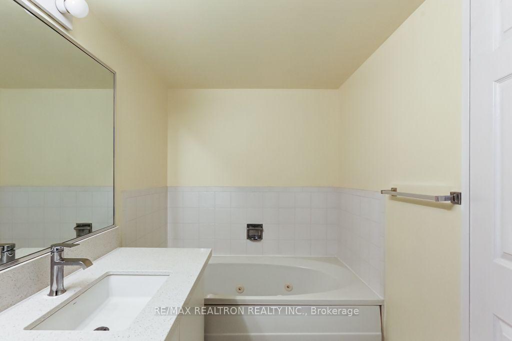 Photo 32 of Unit 1108, 7825 Bayview Avenue, Markham, Aileen-Willowbrook — HOMEH