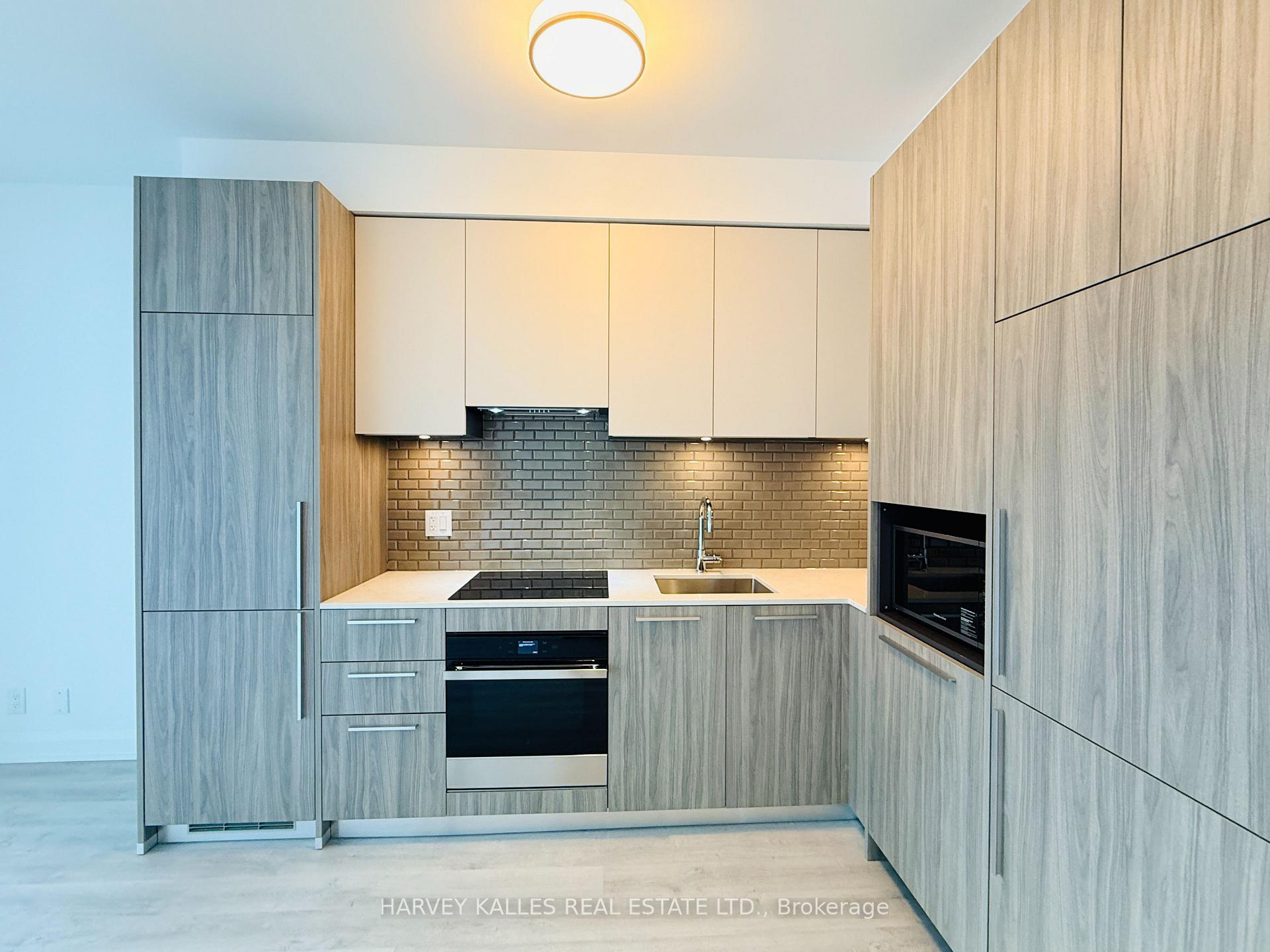Photo 4 of Unit 704, 65 Broadway Avenue, Toronto, Mount Pleasant West — HOMEH