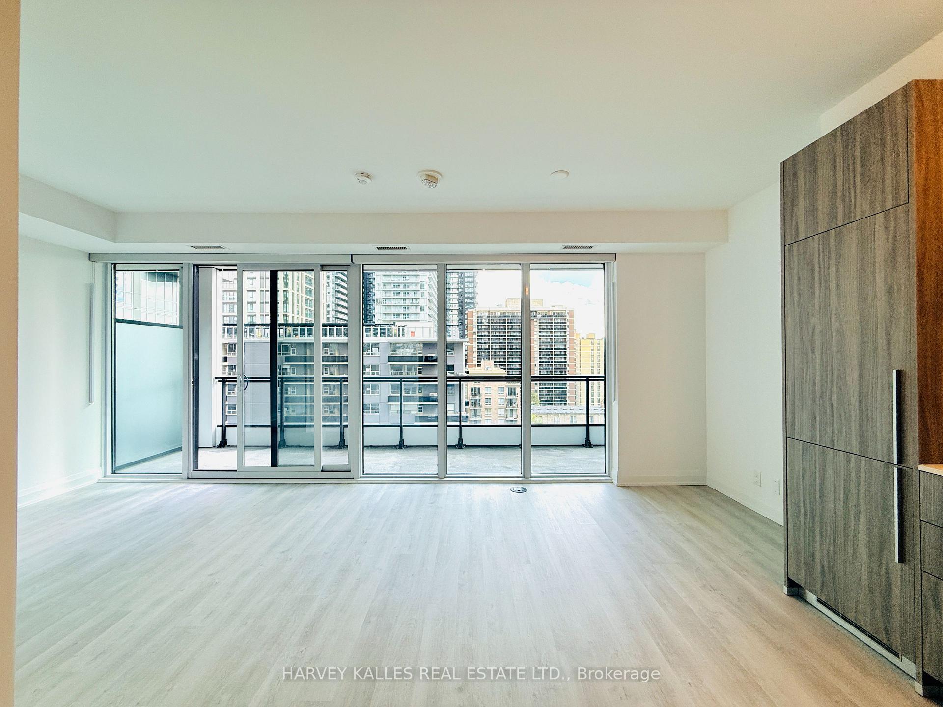 Photo 5 of Unit 704, 65 Broadway Avenue, Toronto, Mount Pleasant West — HOMEH