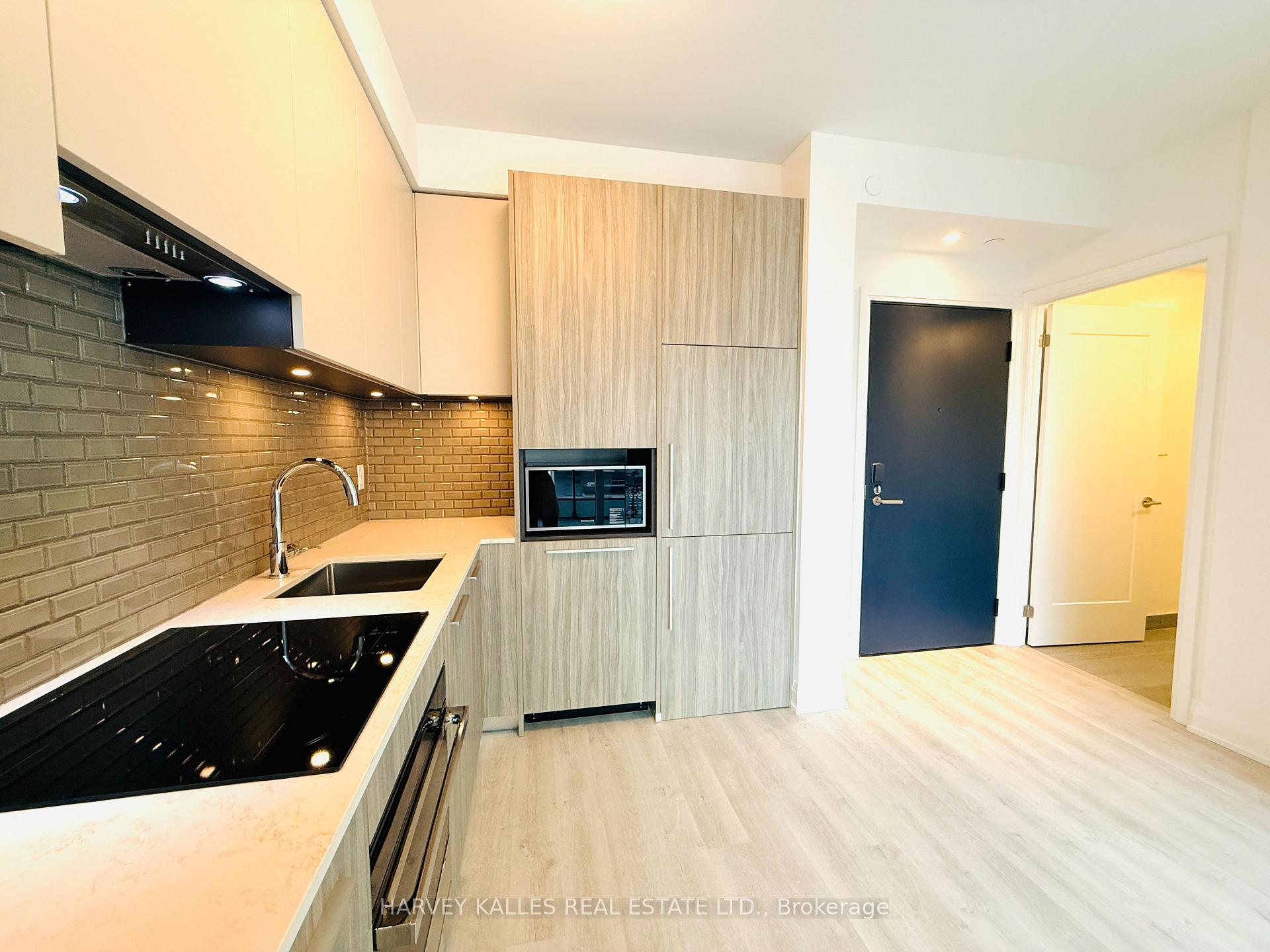 Photo 14 of Unit 704, 65 Broadway Avenue, Toronto, Mount Pleasant West — HOMEH