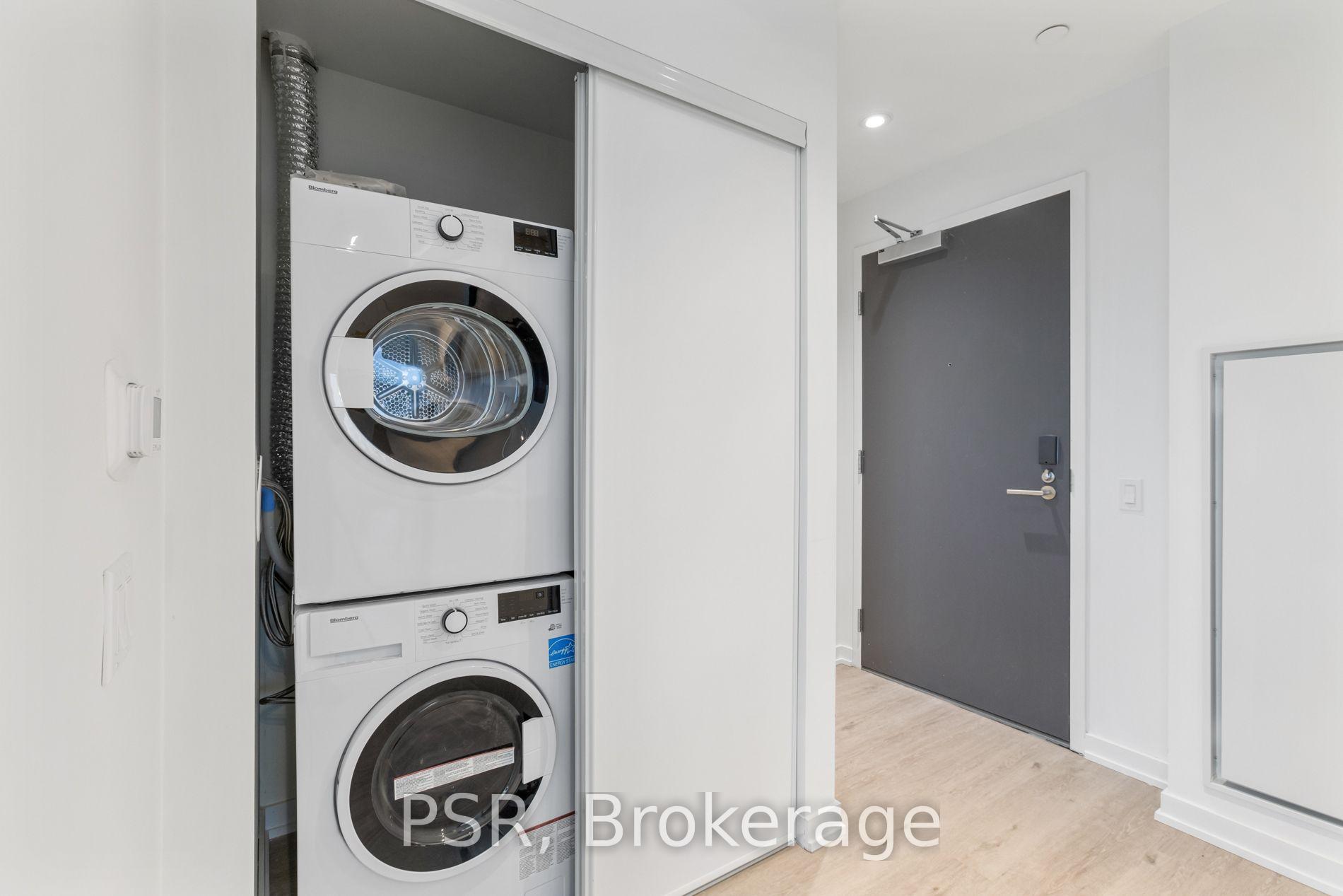 Photo 17 of Unit 409, 4365 Bloor Street W, Etobicoke, Markland Wood — HOMEH