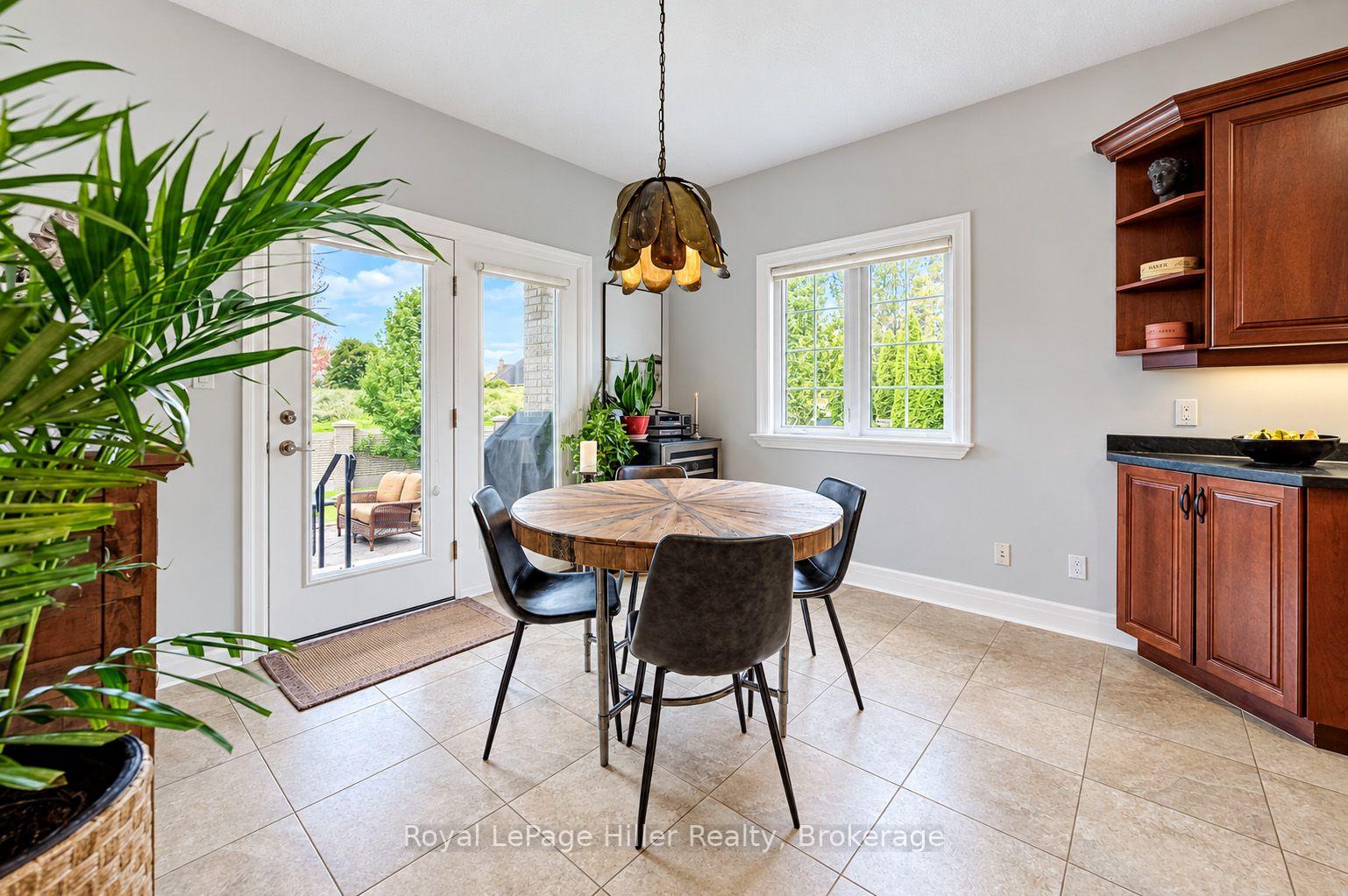 Photo 14 of 16 North Pointe Drive, Stratford — HOMEH