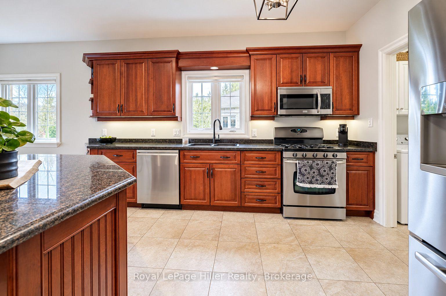 Photo 18 of 16 North Pointe Drive, Stratford — HOMEH