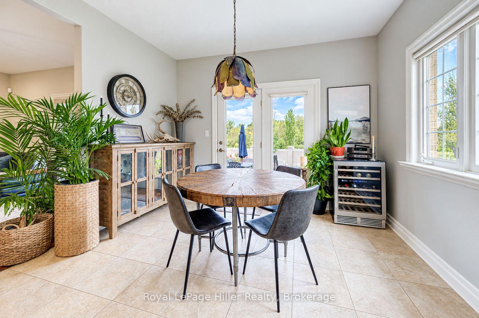 Photo 19 of 16 North Pointe Drive, Stratford — HOMEH