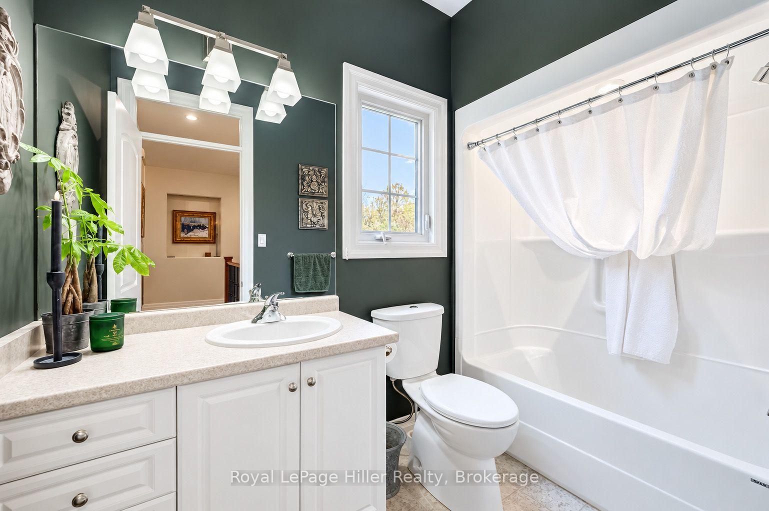 Photo 23 of 16 North Pointe Drive, Stratford — HOMEH