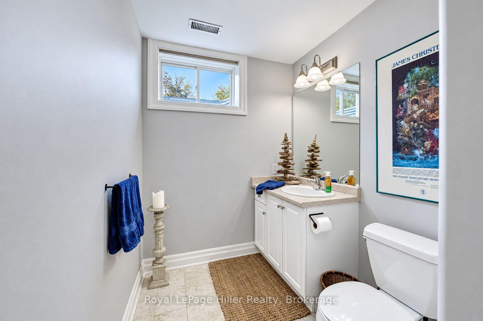 Photo 34 of 16 North Pointe Drive, Stratford — HOMEH