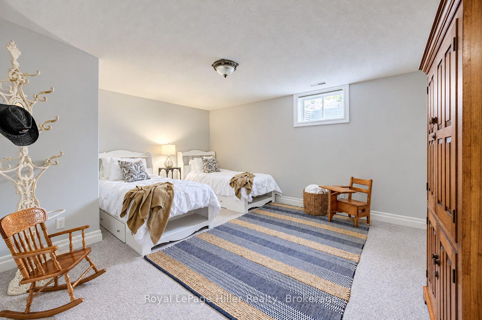 Photo 36 of 16 North Pointe Drive, Stratford — HOMEH