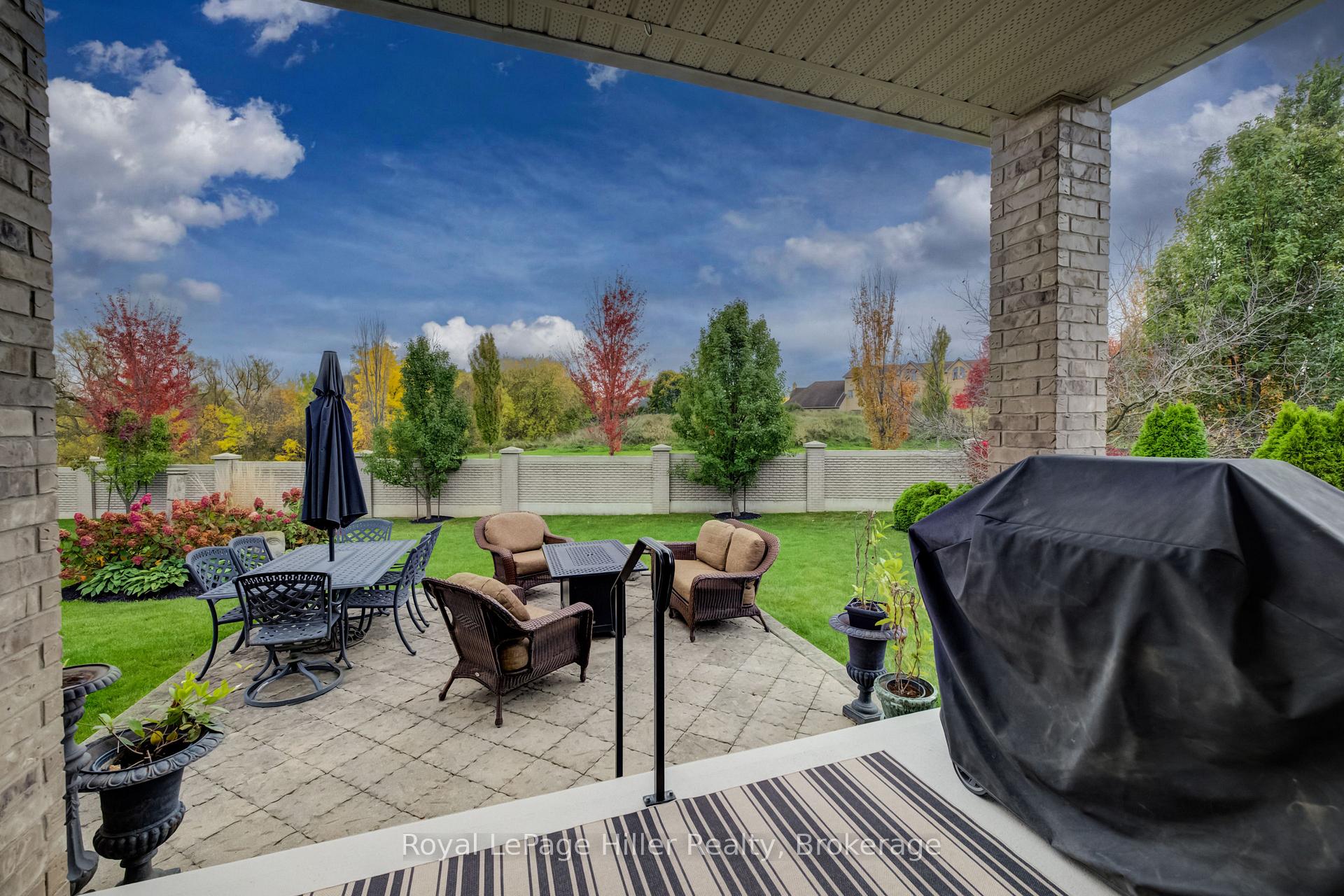 Photo 37 of 16 North Pointe Drive, Stratford — HOMEH