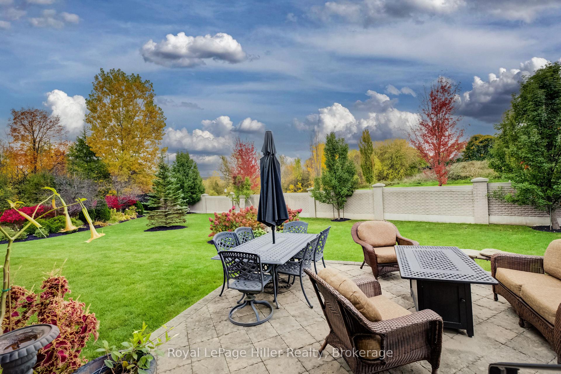 Photo 38 of 16 North Pointe Drive, Stratford — HOMEH