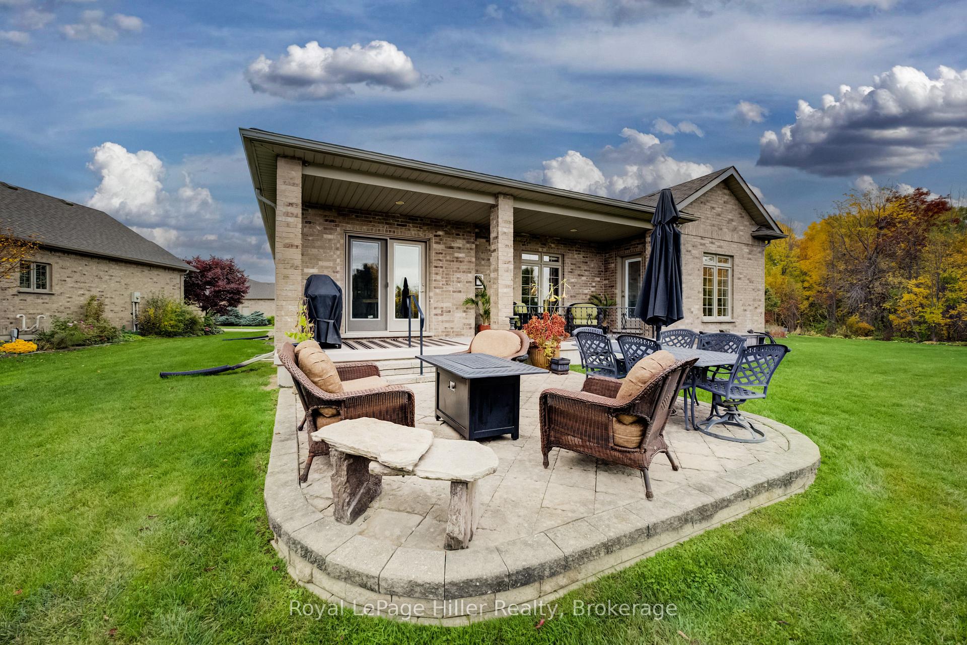 Photo 42 of 16 North Pointe Drive, Stratford — HOMEH