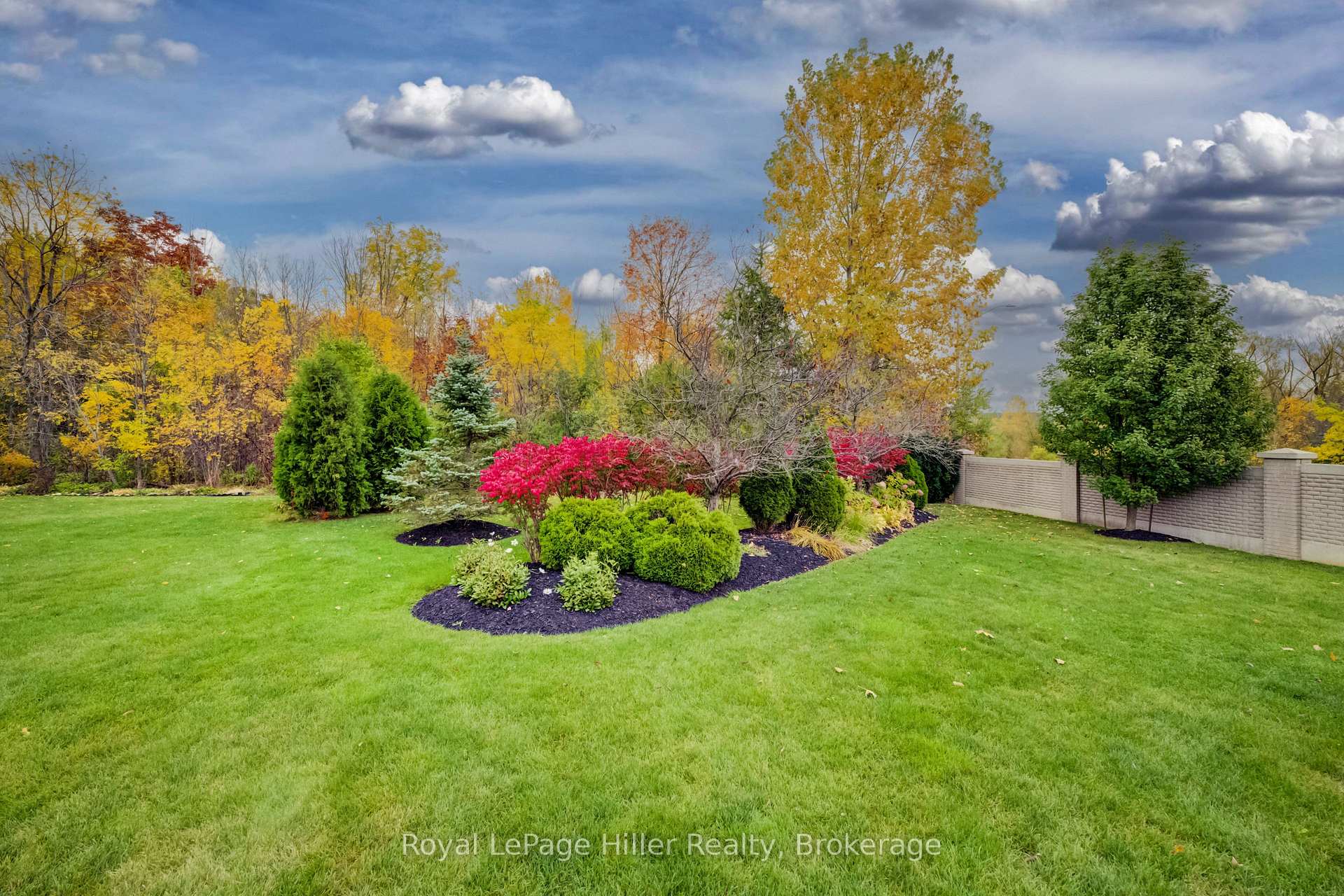 Photo 43 of 16 North Pointe Drive, Stratford — HOMEH