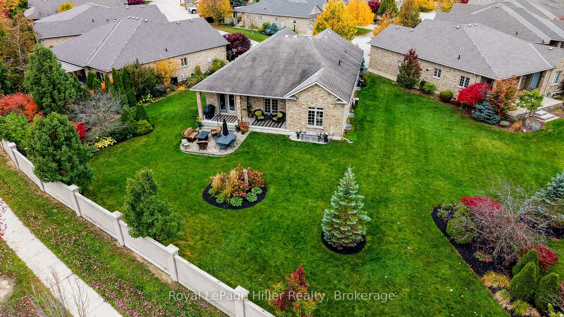 Photo 47 of 16 North Pointe Drive, Stratford — HOMEH