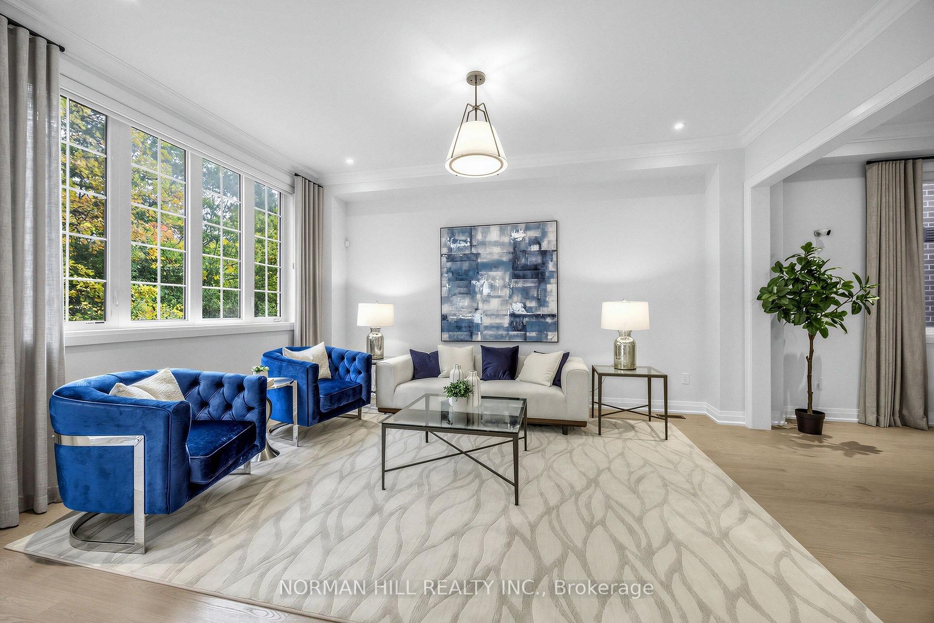 Photo 5 of 129 Antibes Drive, Brampton, Credit Valley — HOMEH