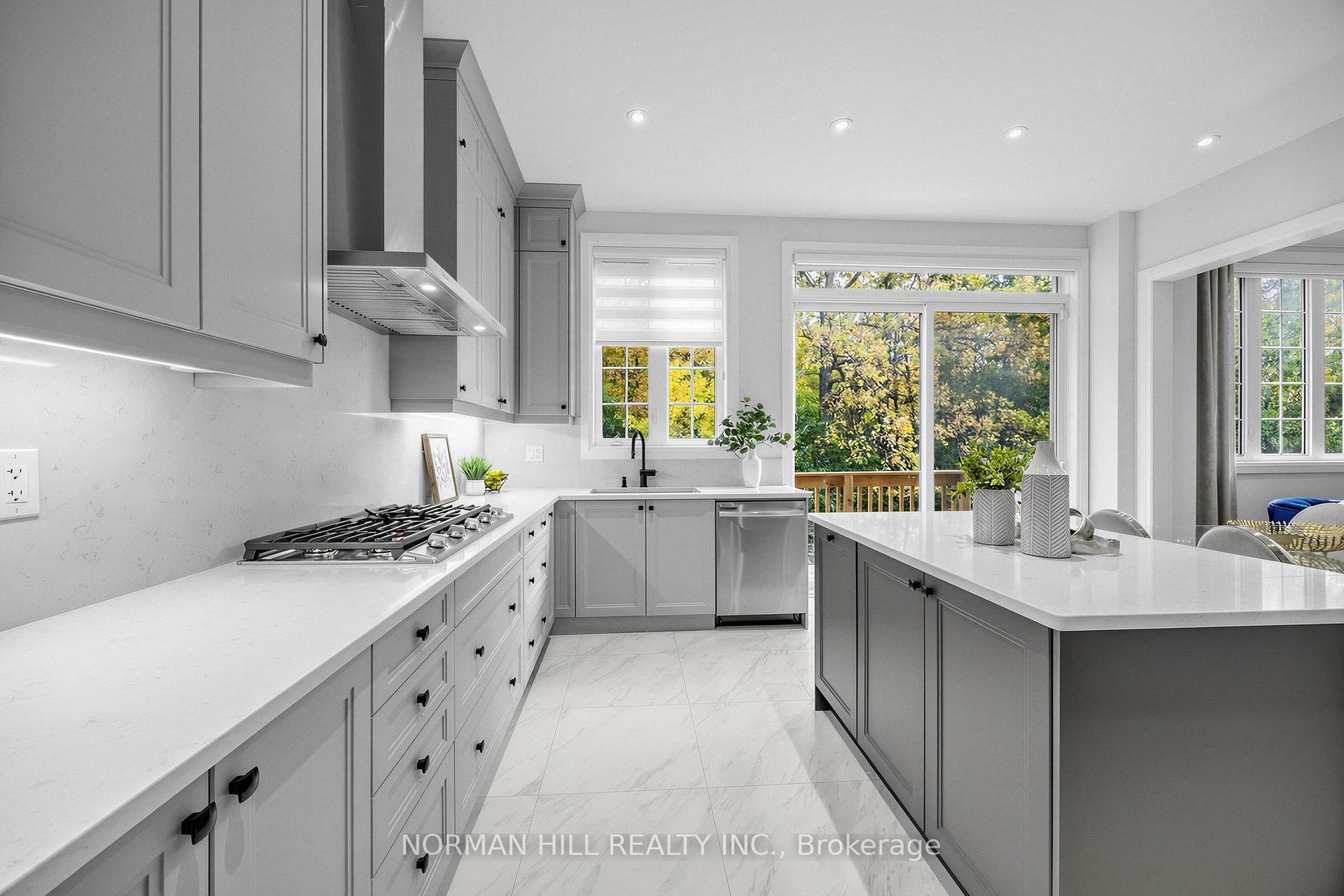 Photo 8 of 129 Antibes Drive, Brampton, Credit Valley — HOMEH