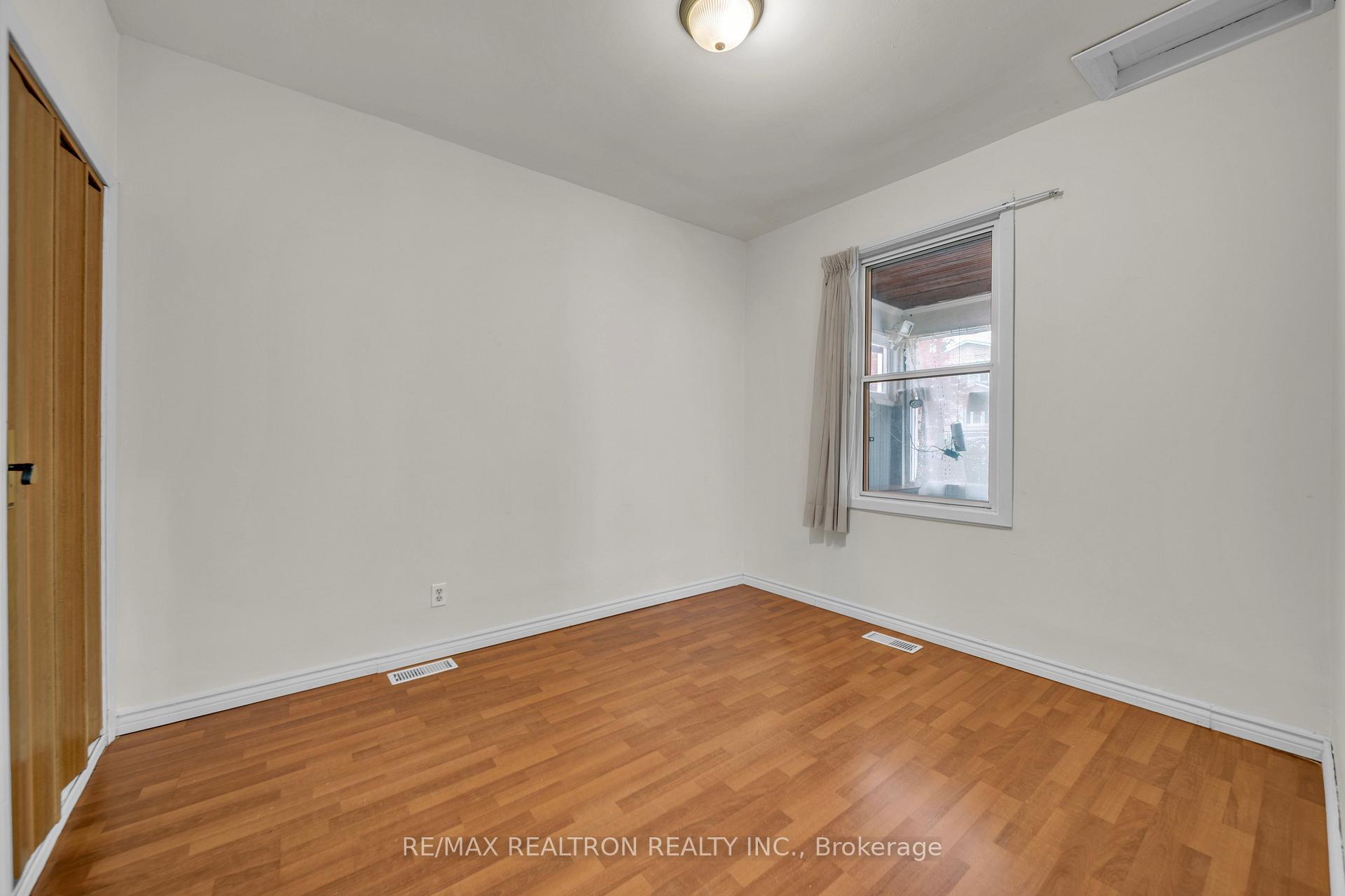 Photo 10 of 353 Rhodes Avenue, Toronto, Greenwood-Coxwell — HOMEH