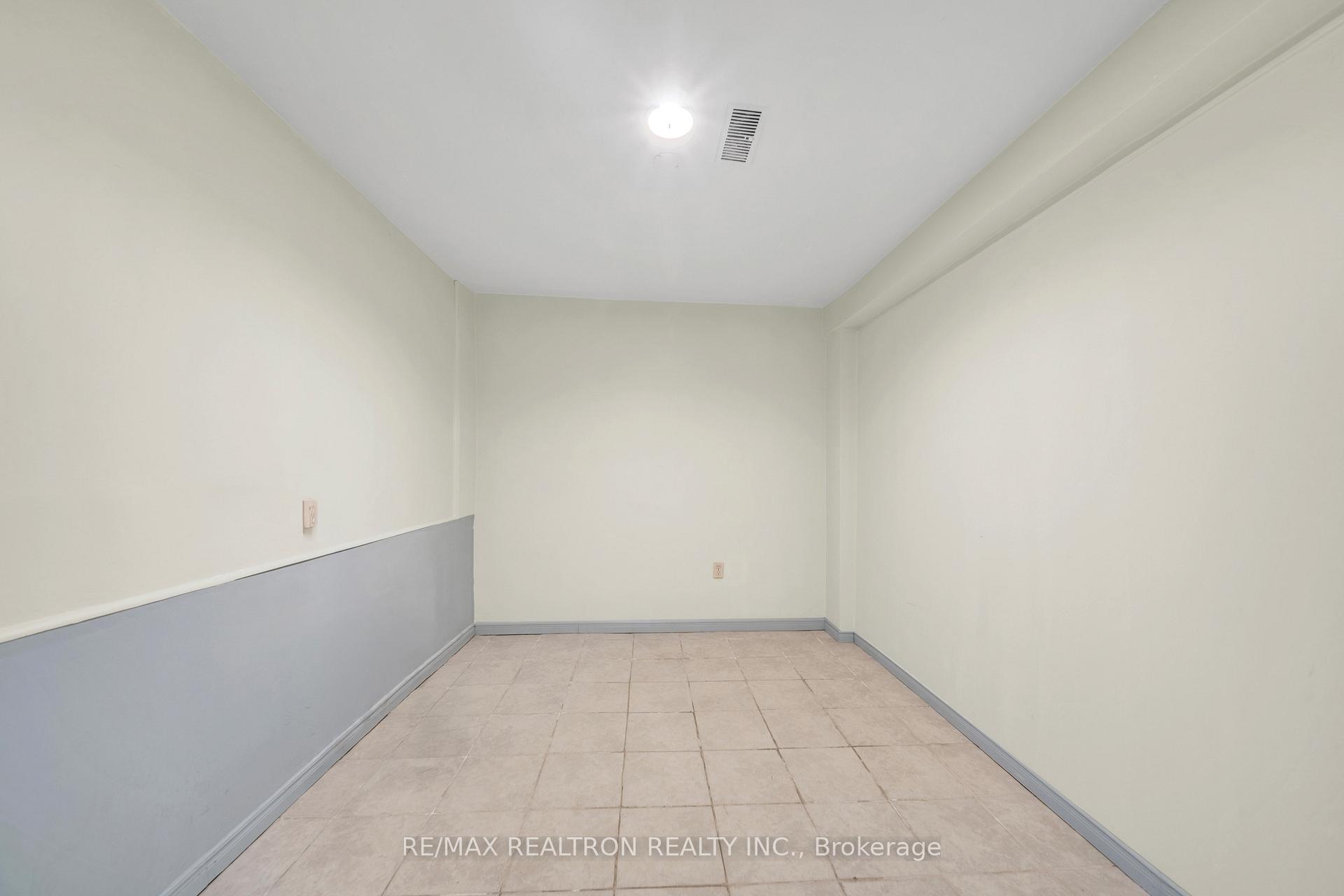 Photo 22 of 353 Rhodes Avenue, Toronto, Greenwood-Coxwell — HOMEH