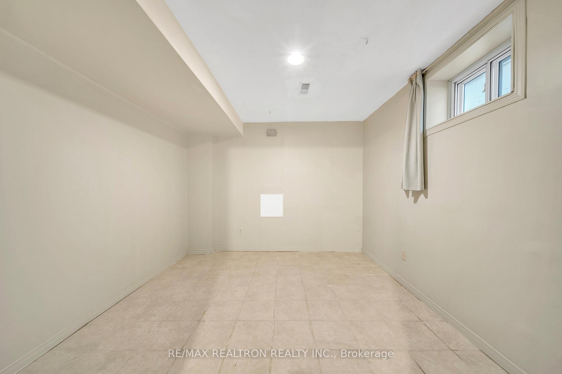 Photo 23 of 353 Rhodes Avenue, Toronto, Greenwood-Coxwell — HOMEH