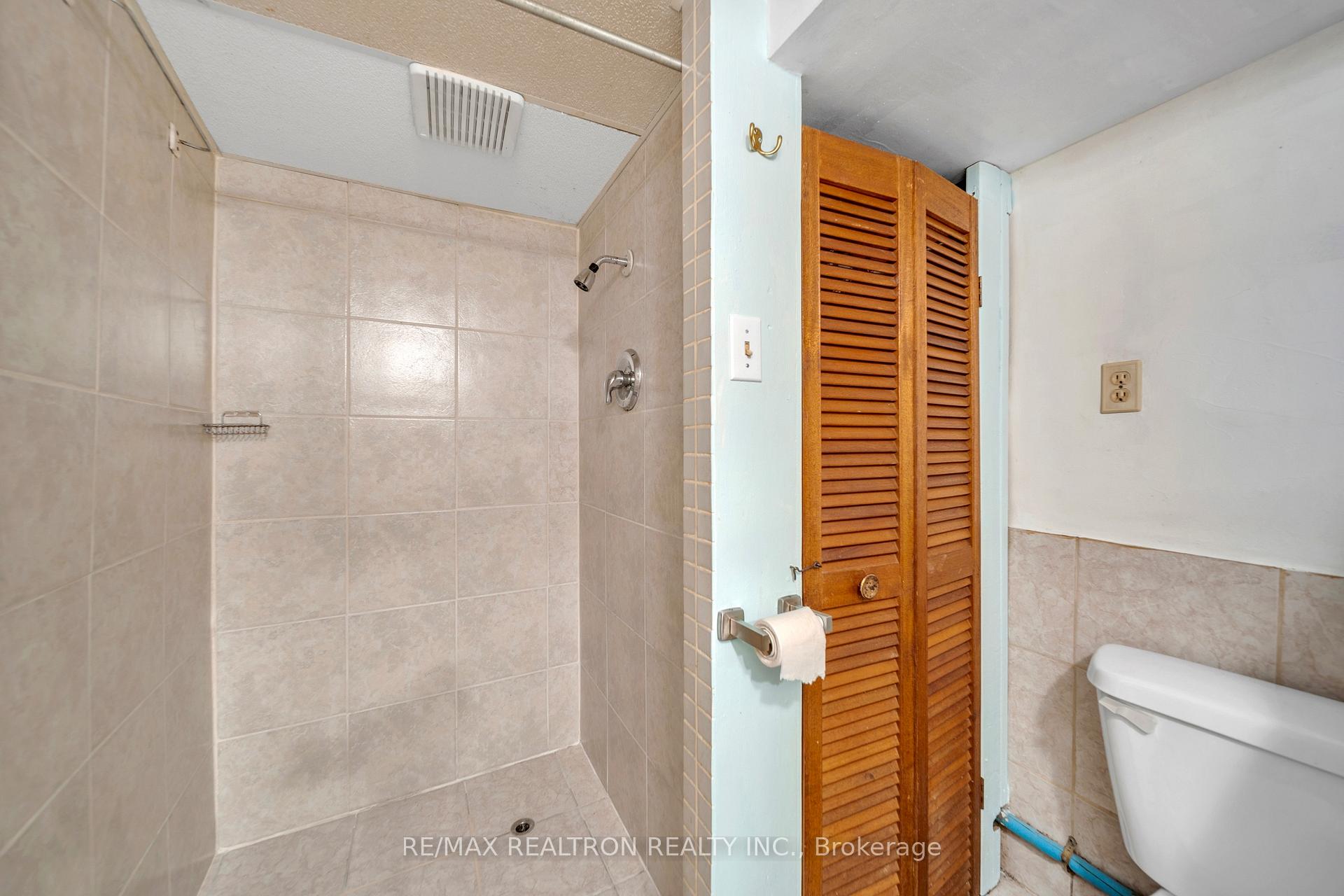 Photo 25 of 353 Rhodes Avenue, Toronto, Greenwood-Coxwell — HOMEH