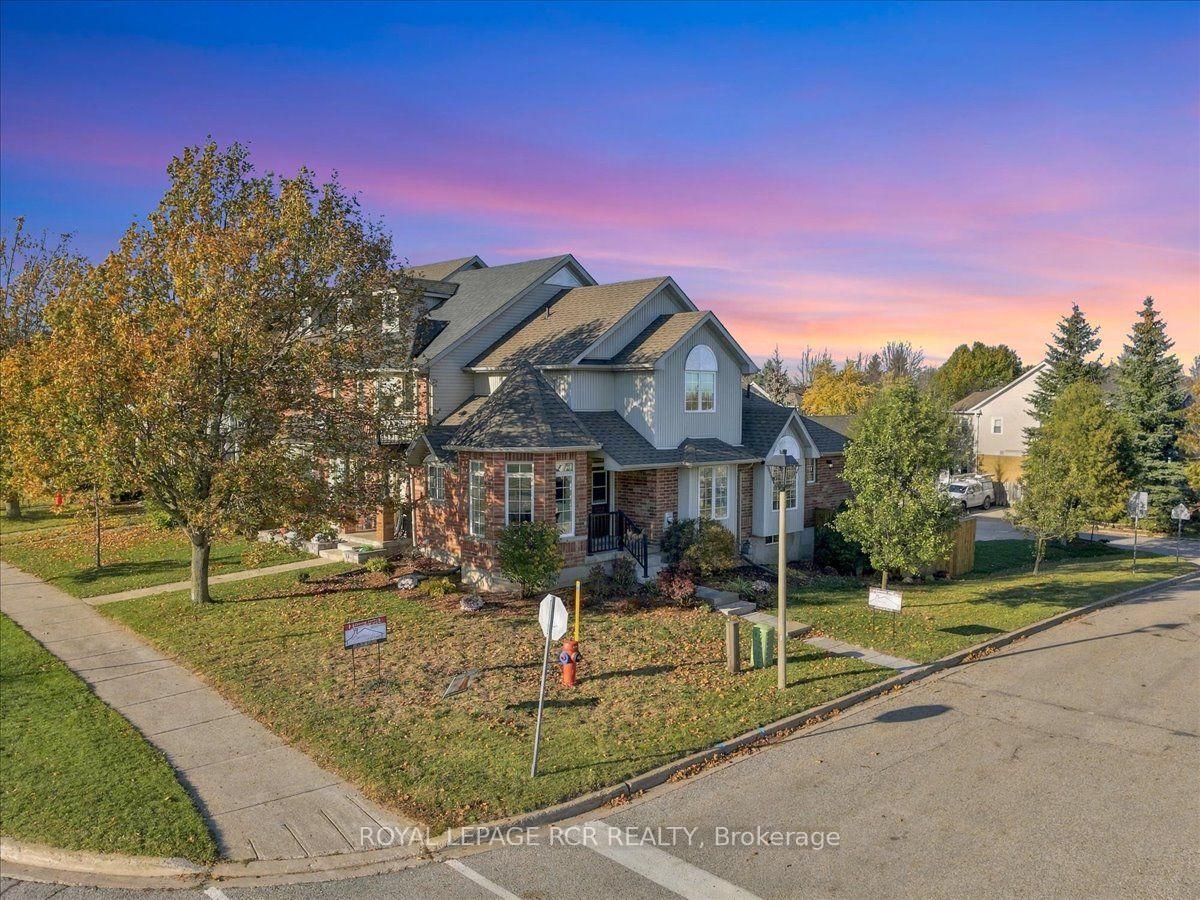 Photo 1 of 31 Montgomery Boulevard, Orangeville — HOMEH