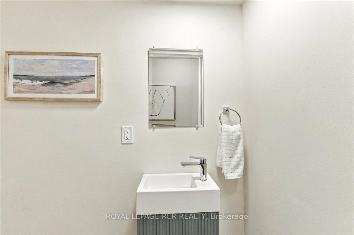Photo 15 of 31 Montgomery Boulevard, Orangeville — HOMEH