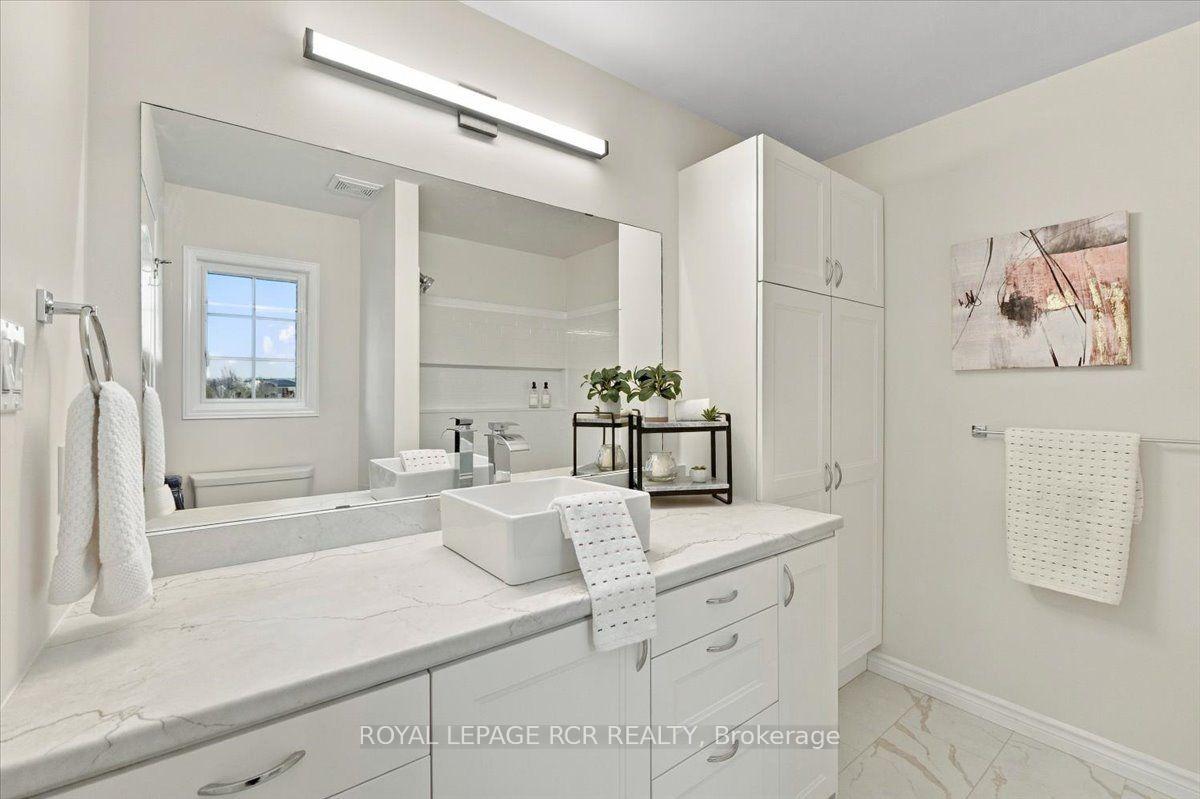 Photo 17 of 31 Montgomery Boulevard, Orangeville — HOMEH