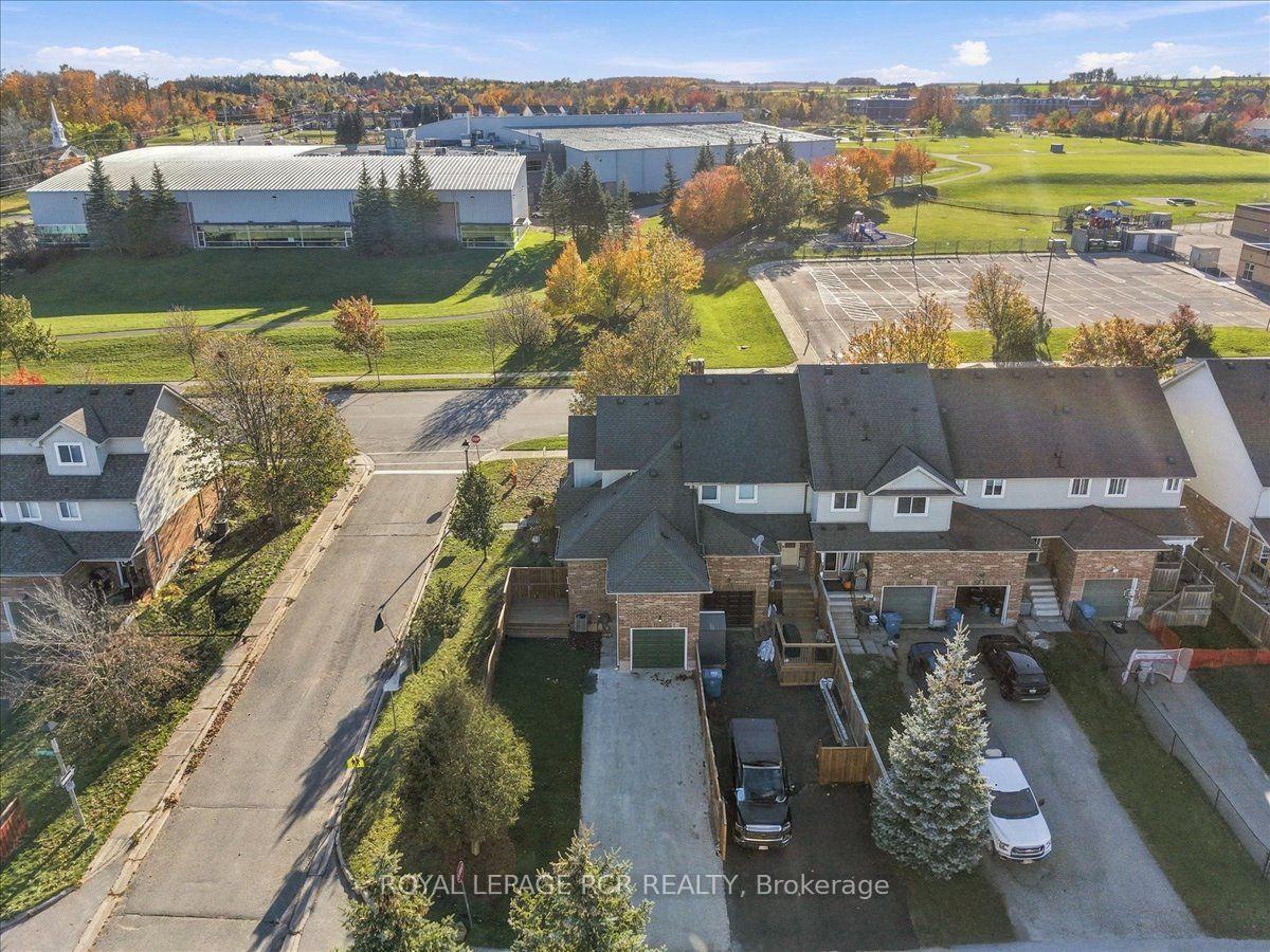 Photo 34 of 31 Montgomery Boulevard, Orangeville — HOMEH