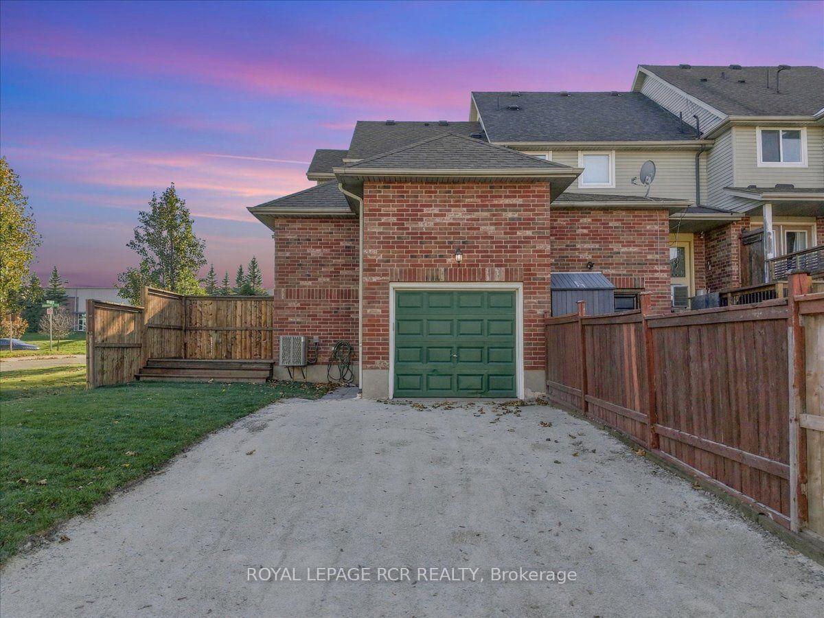 Photo 40 of 31 Montgomery Boulevard, Orangeville — HOMEH