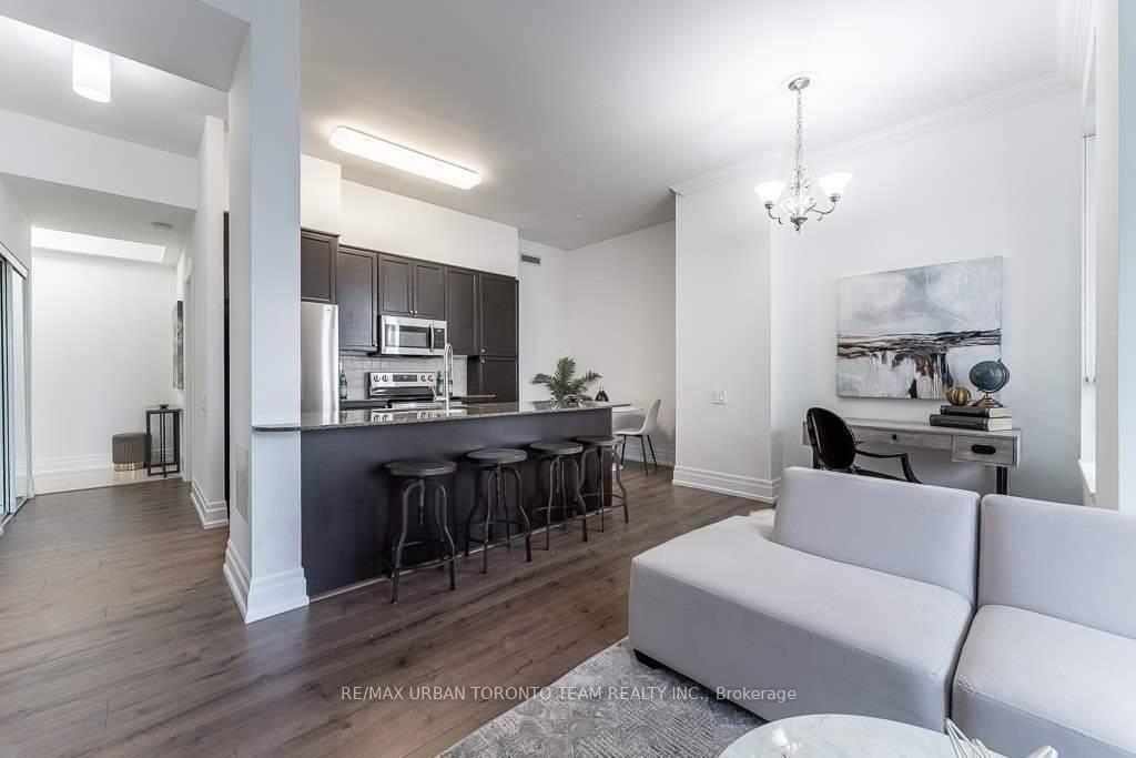 Front of Unit Lph3, 777 Steeles Avenue