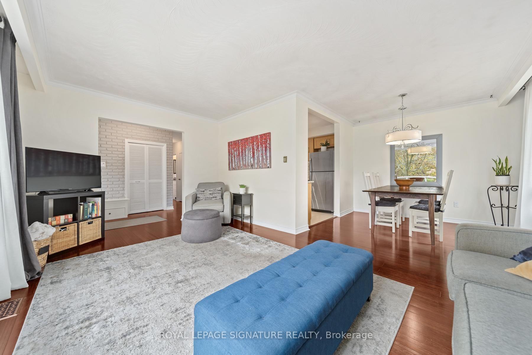 Photo 7 of 4 Moss Street, Scarborough, Guildwood — HOMEH