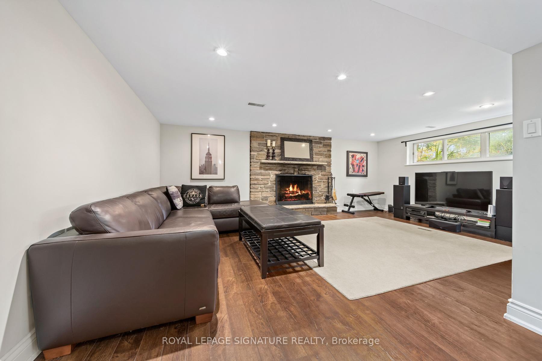 Photo 18 of 4 Moss Street, Scarborough, Guildwood — HOMEH