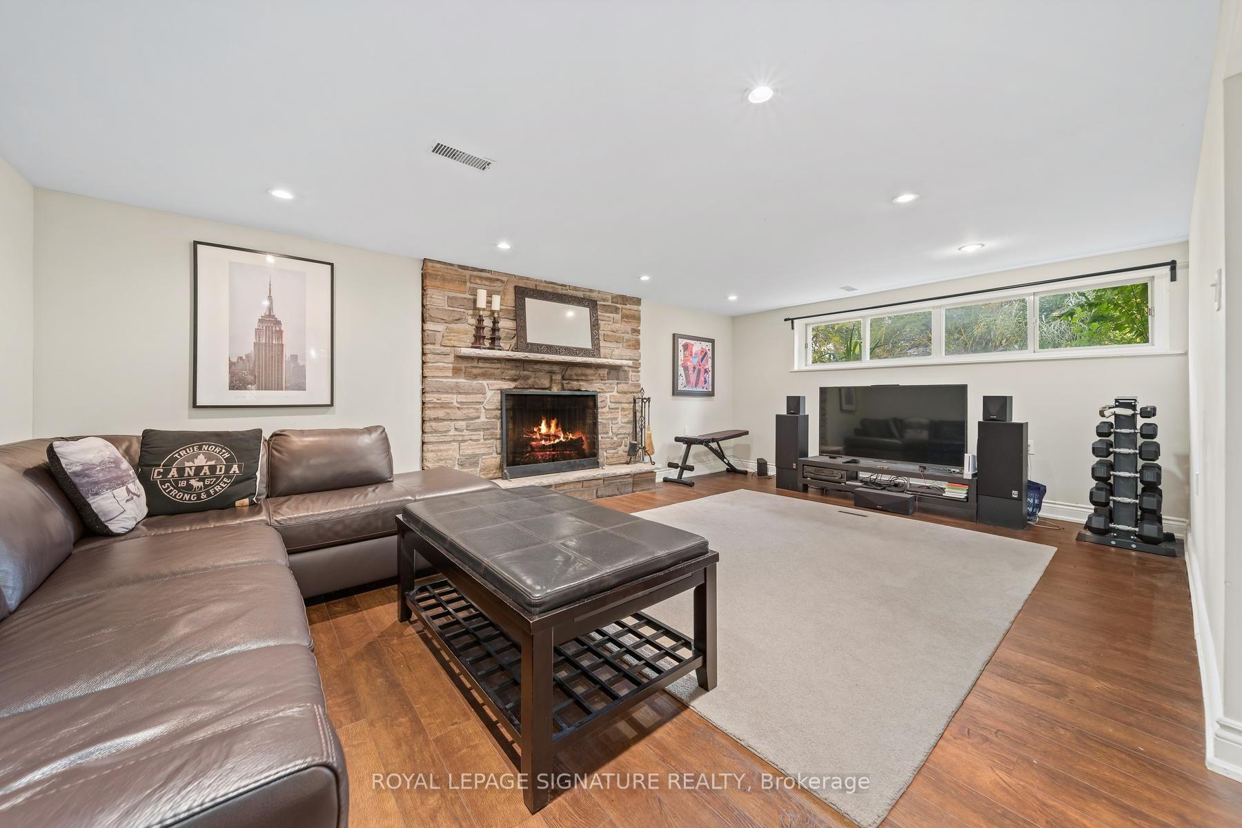 Photo 19 of 4 Moss Street, Scarborough, Guildwood — HOMEH