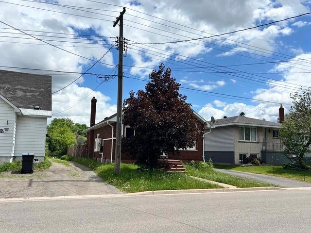 Photo 3 of 330 Franklin Street, Sault Ste Marie, Ward 4 — HOMEH