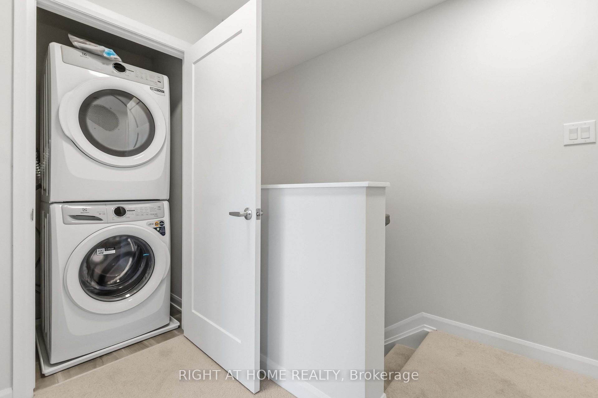 Photo 27 of 201 Glenroy Gilbert Drive, Ottawa, Barrhaven - Strandherd — HOMEH
