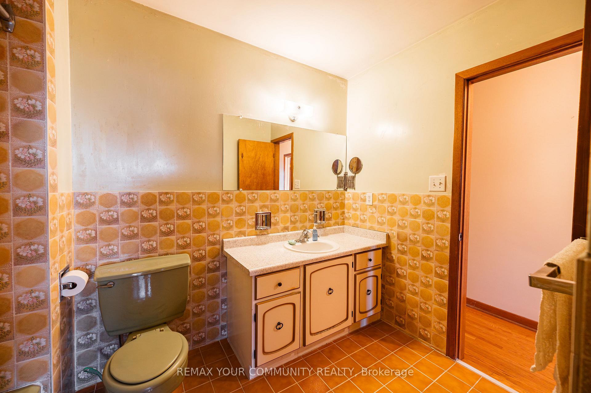 Photo 17 of 11 Anthia Drive, North York, Humber Summit — HOMEH