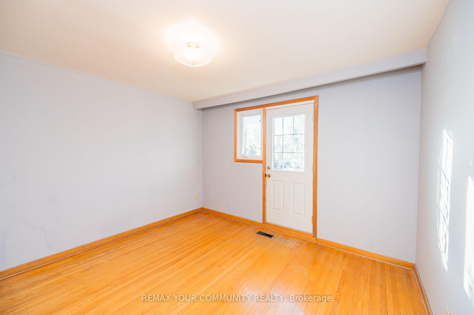 Photo 18 of 11 Anthia Drive, North York, Humber Summit — HOMEH