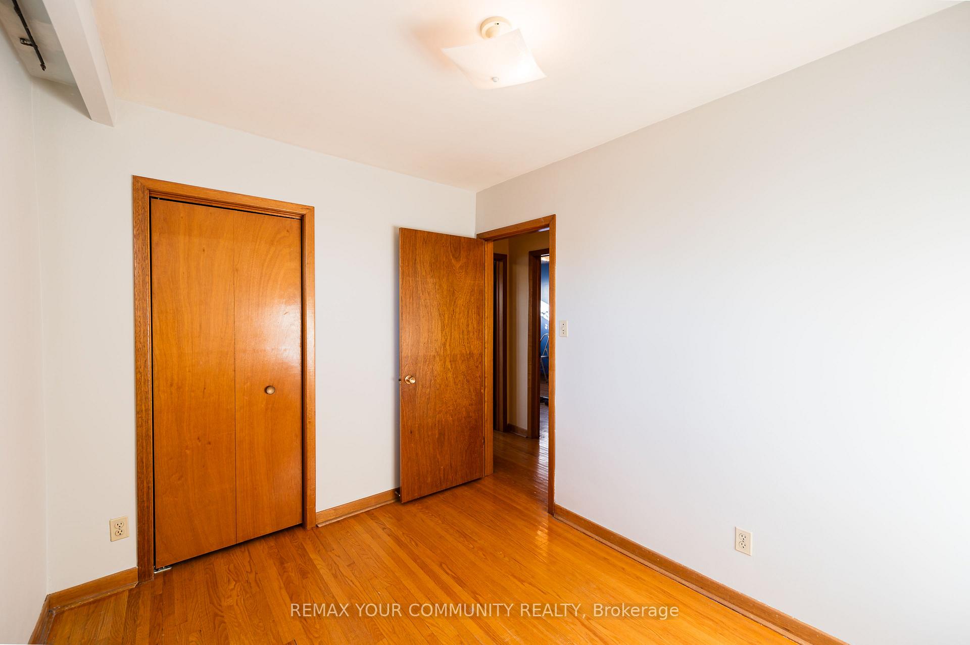 Photo 21 of 11 Anthia Drive, North York, Humber Summit — HOMEH
