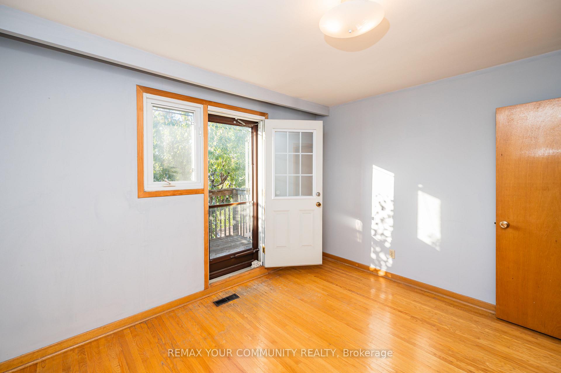 Photo 22 of 11 Anthia Drive, North York, Humber Summit — HOMEH