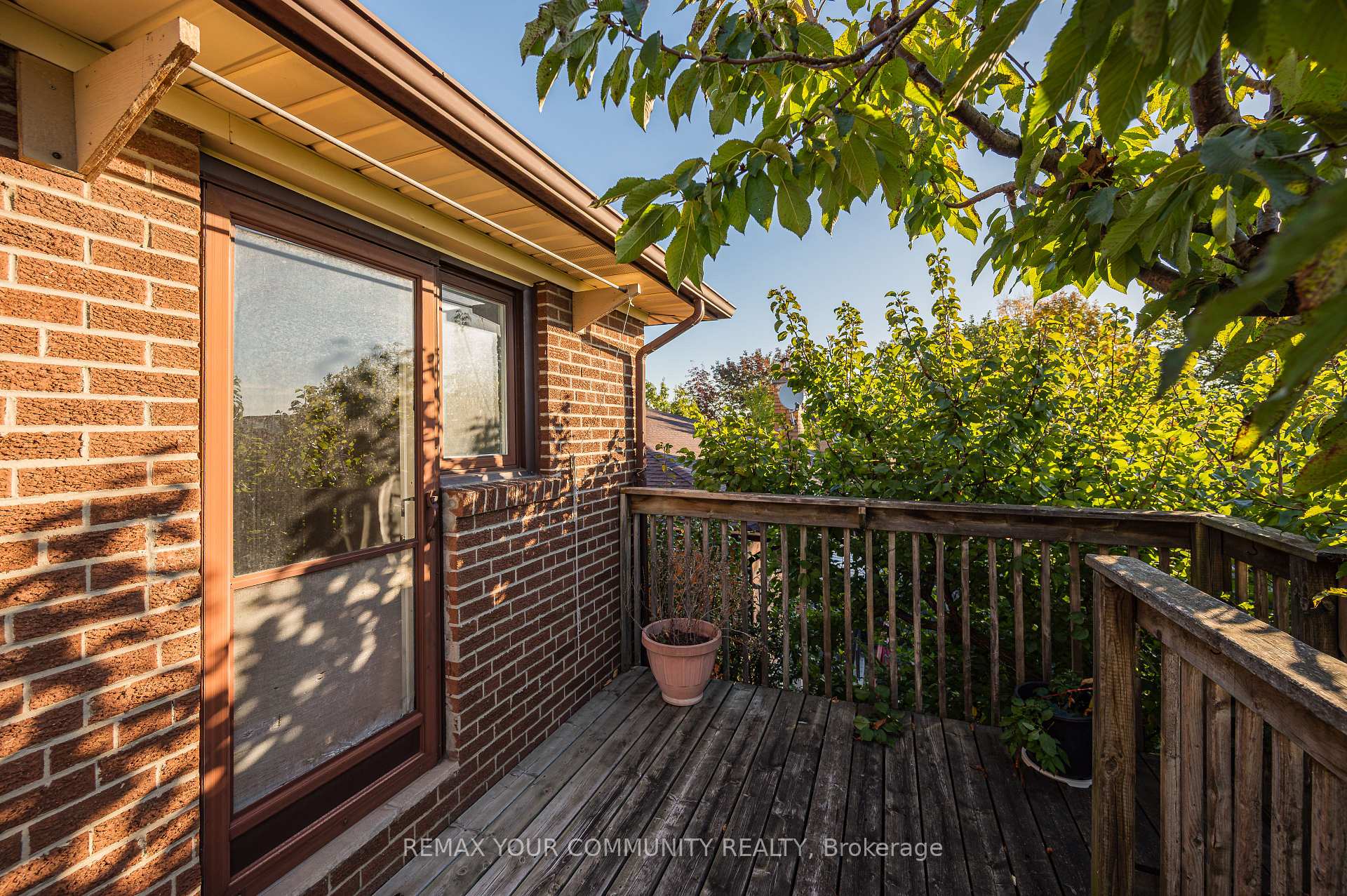 Photo 23 of 11 Anthia Drive, North York, Humber Summit — HOMEH