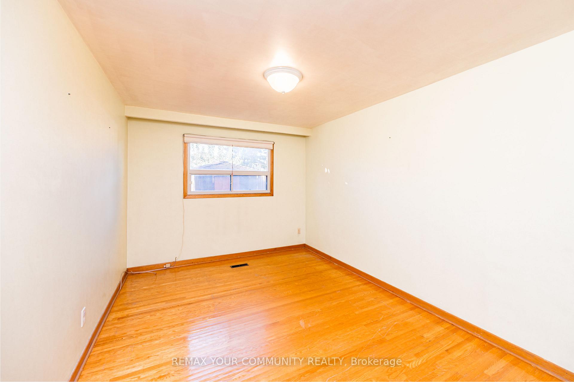Photo 30 of 11 Anthia Drive, North York, Humber Summit — HOMEH