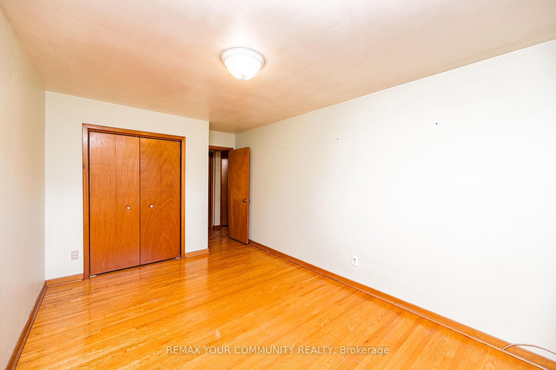 Photo 31 of 11 Anthia Drive, North York, Humber Summit — HOMEH