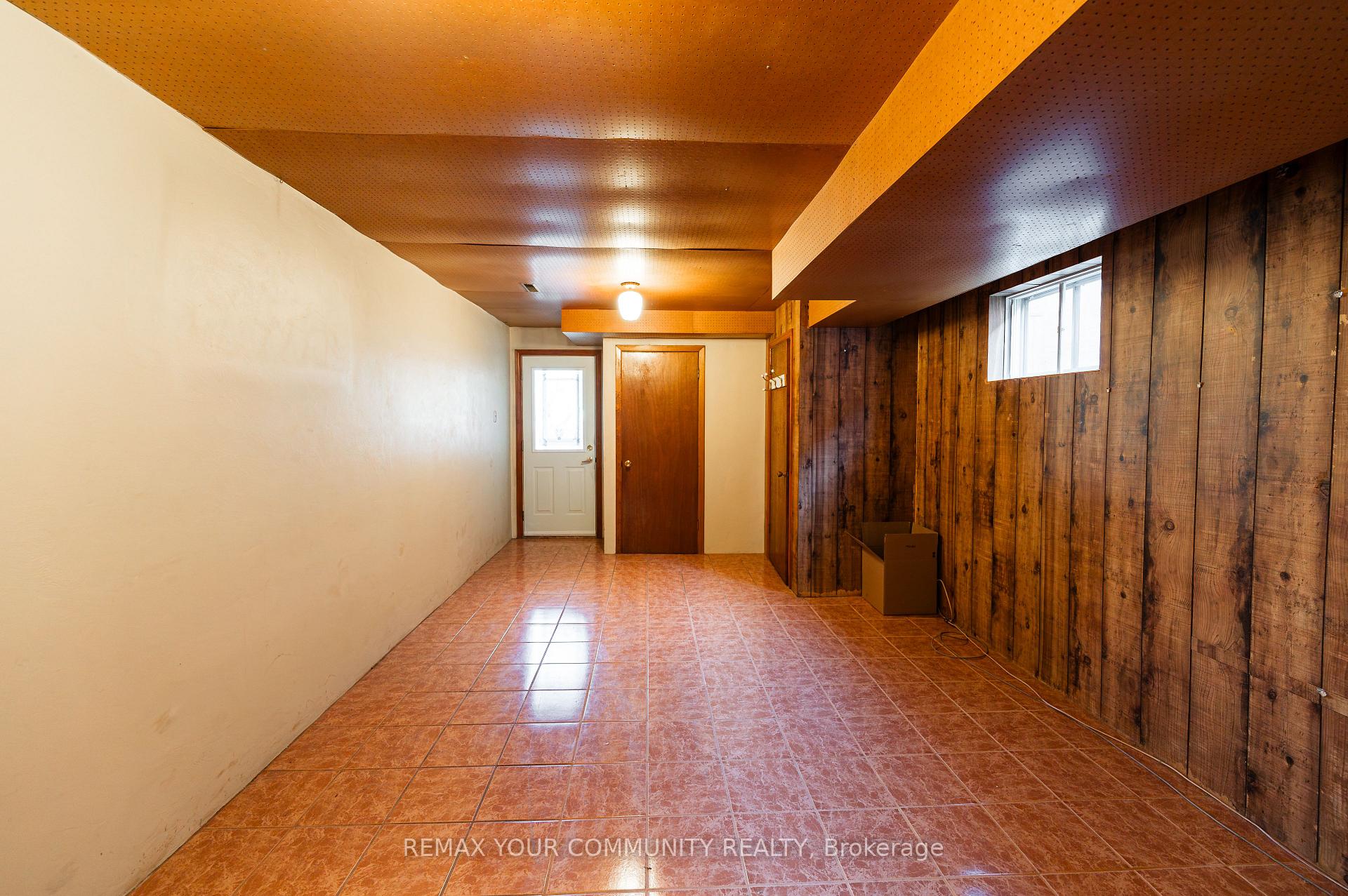 Photo 34 of 11 Anthia Drive, North York, Humber Summit — HOMEH
