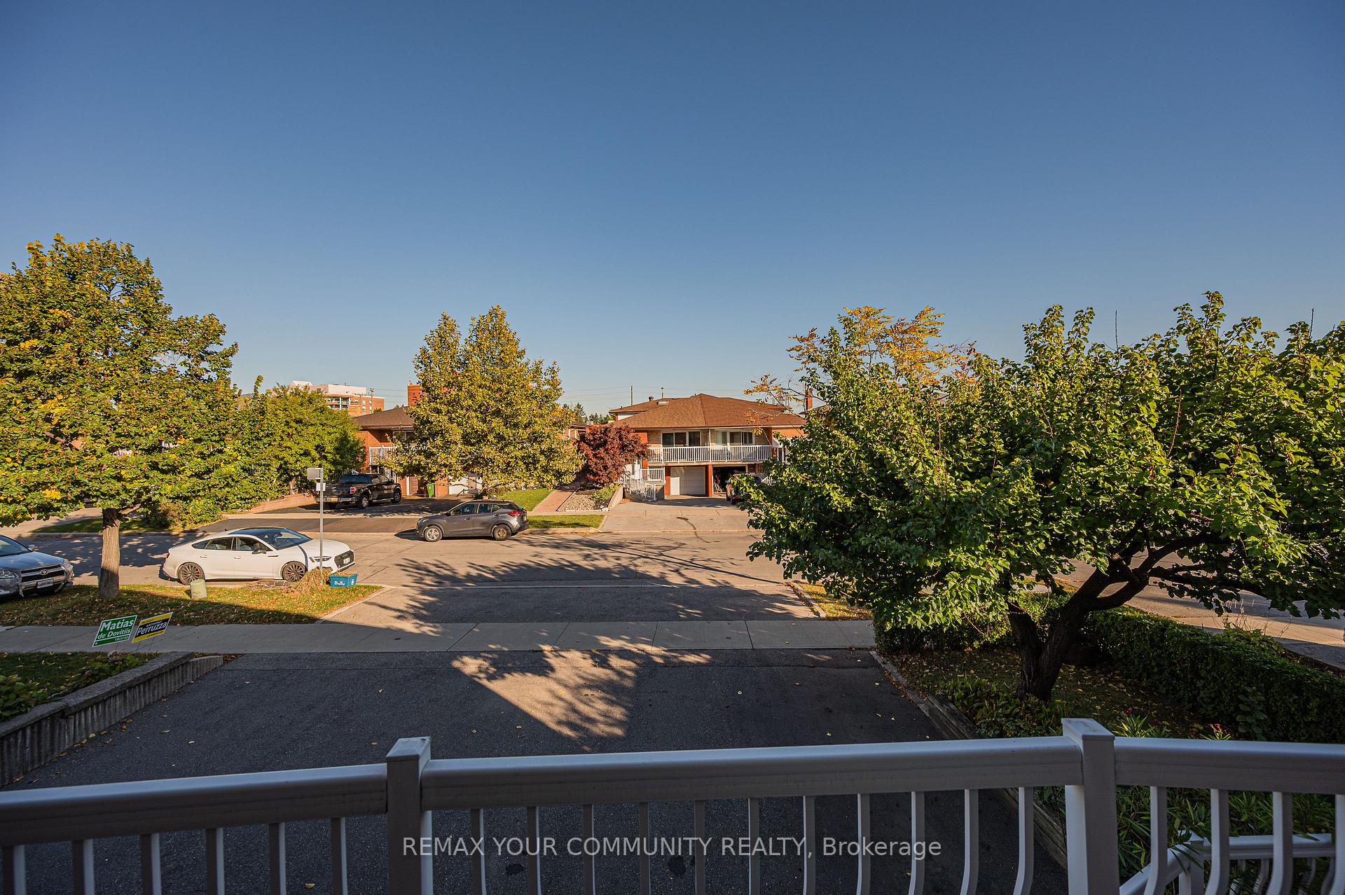 Photo 42 of 11 Anthia Drive, North York, Humber Summit — HOMEH