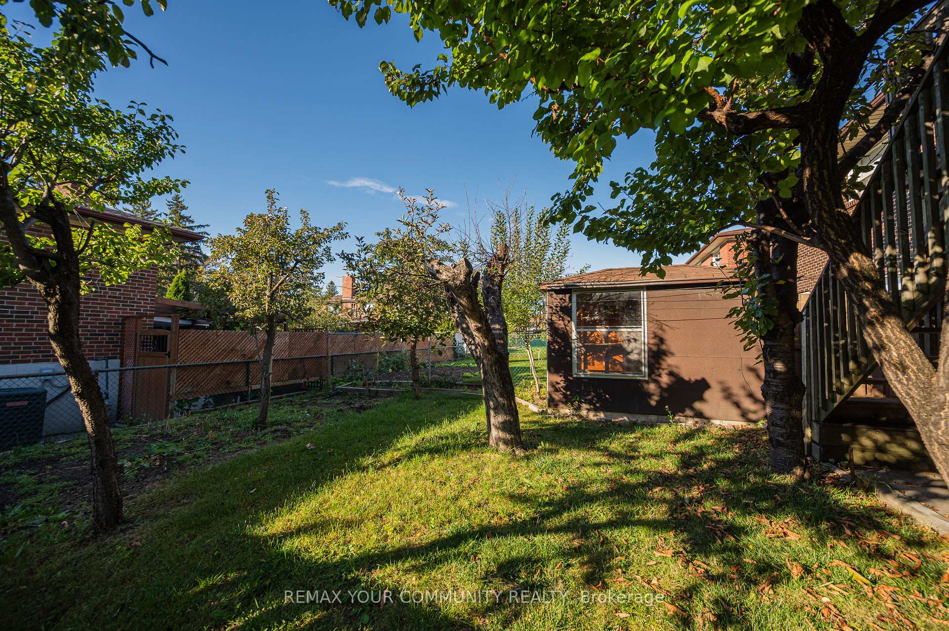 Photo 46 of 11 Anthia Drive, North York, Humber Summit — HOMEH