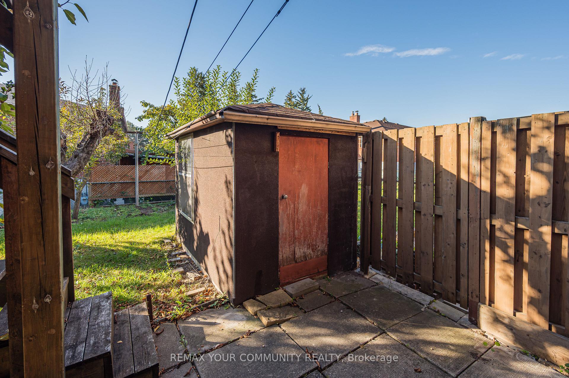 Photo 47 of 11 Anthia Drive, North York, Humber Summit — HOMEH