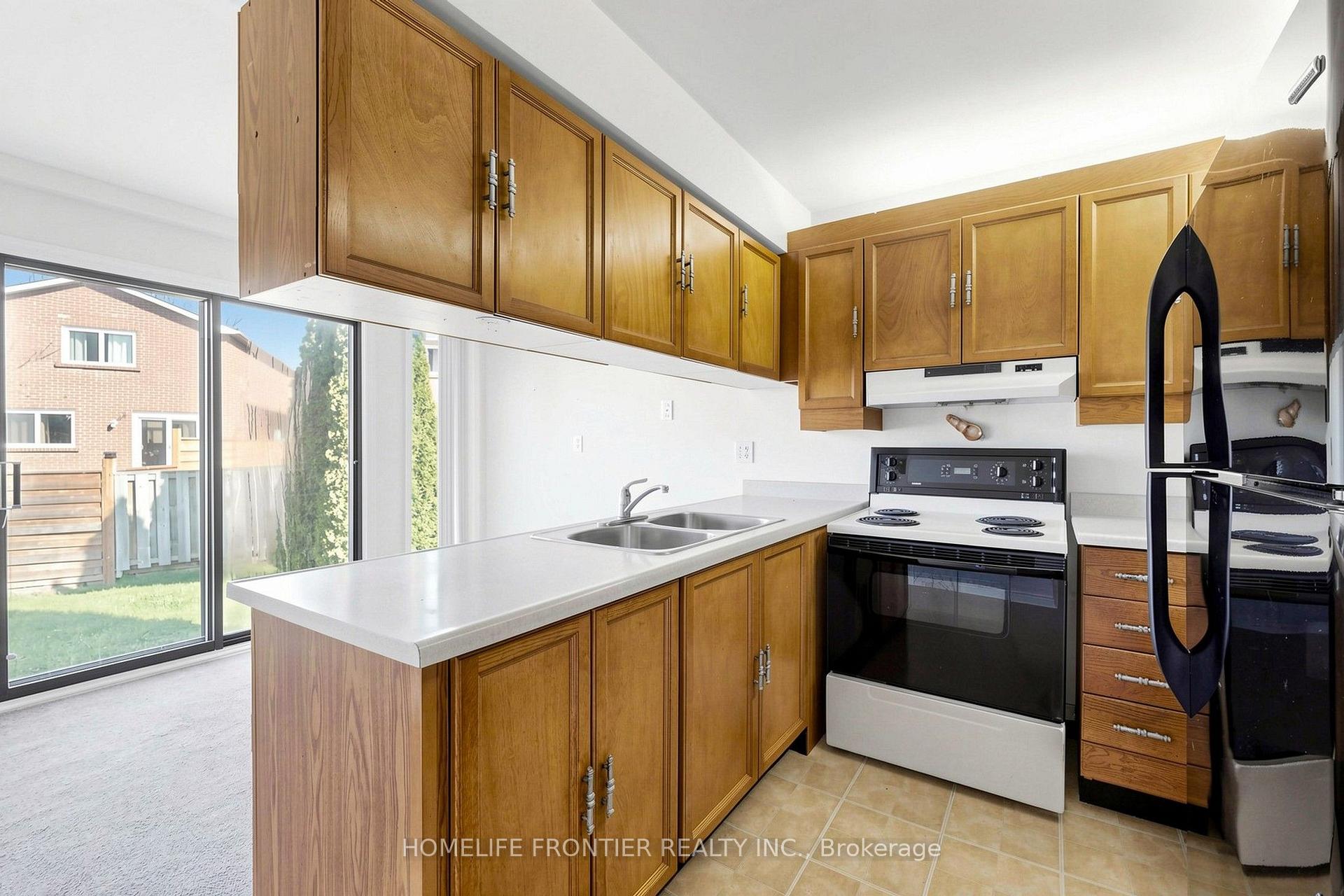 Photo 14 of 165 Frank Rivers Drive N, Scarborough, Steeles — HOMEH